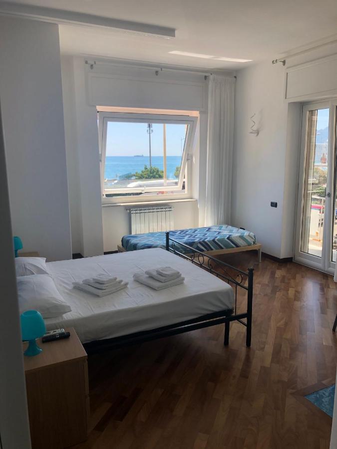 Hotel Blue Sea Salerno Exterior foto