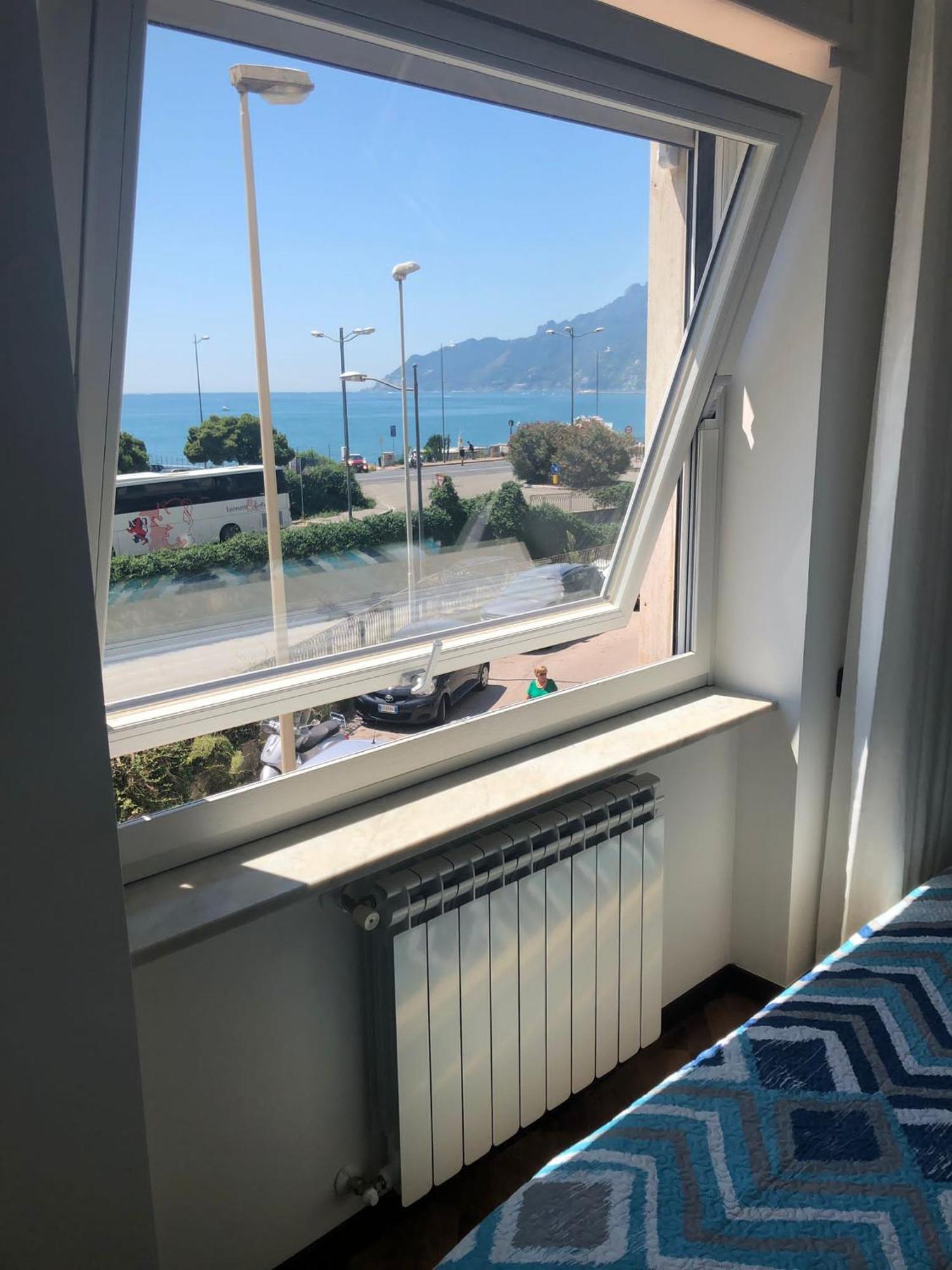Hotel Blue Sea Salerno Exterior foto